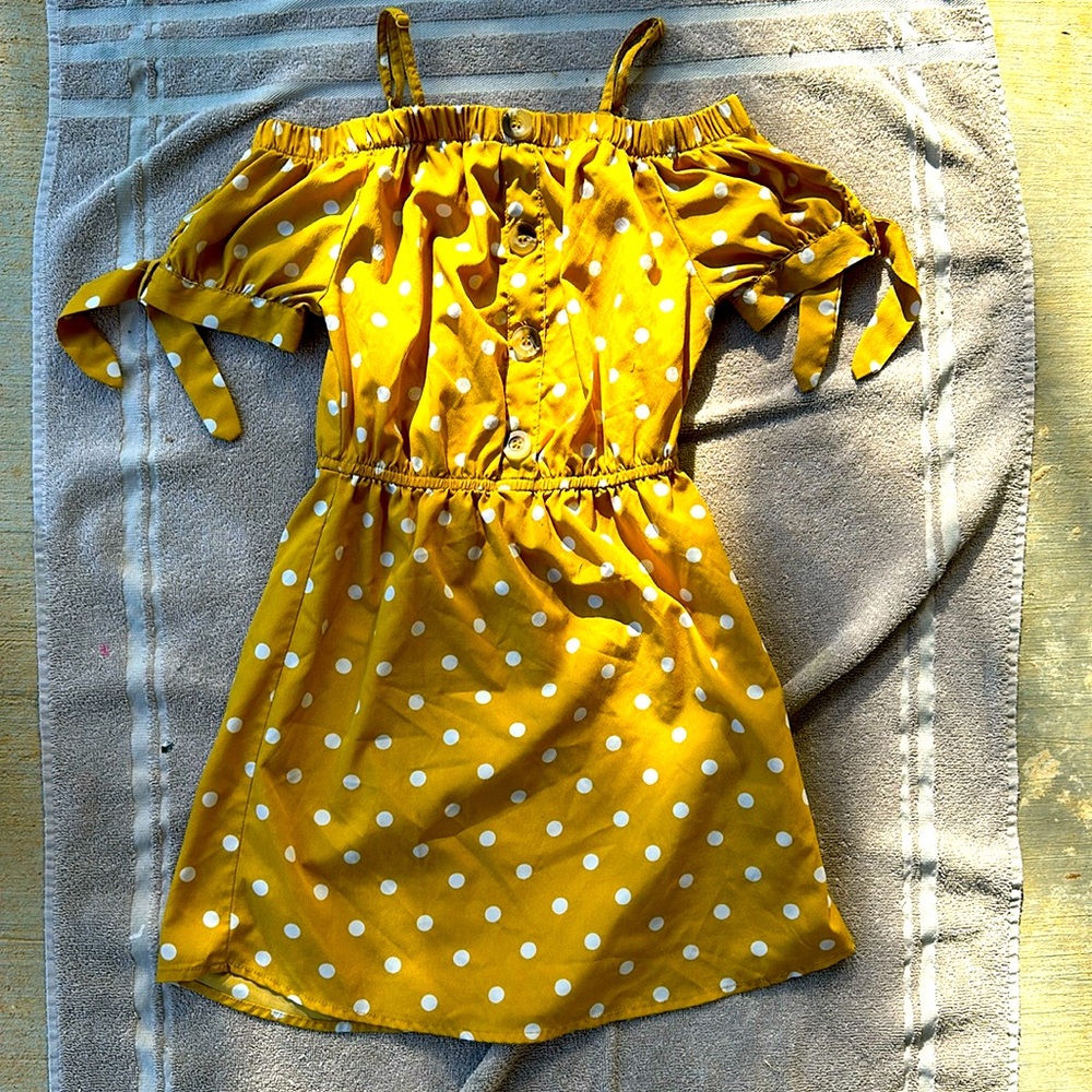 Girls dress